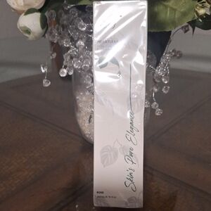 Skin's Pure Elegance Heartleaf Pore Control Cleans8ng Oil.